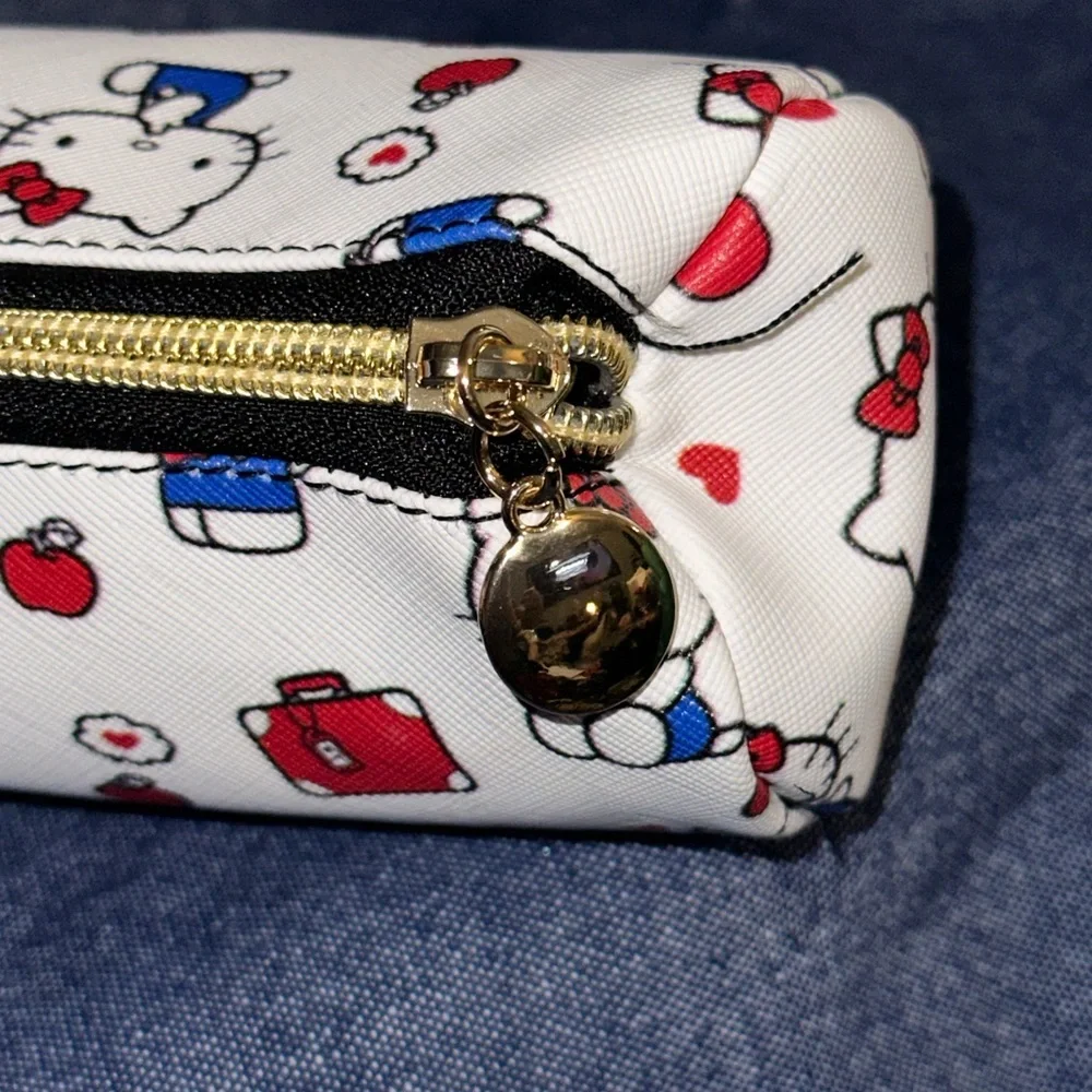 Hello Kitty Pencil Pouch -NEW